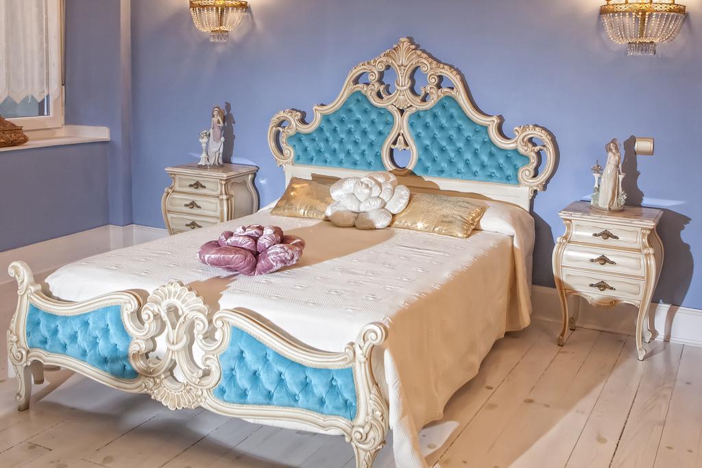 Hostal Boutique Puerta Del Sol Torrelavega Bagian luar foto
