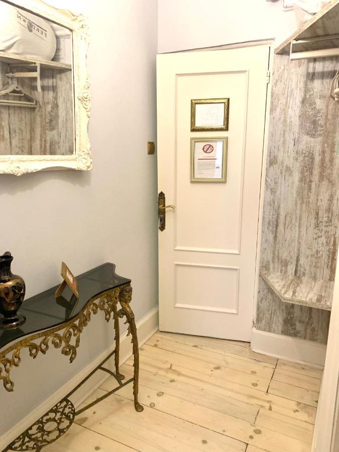 Hostal Boutique Puerta Del Sol Torrelavega Bagian luar foto