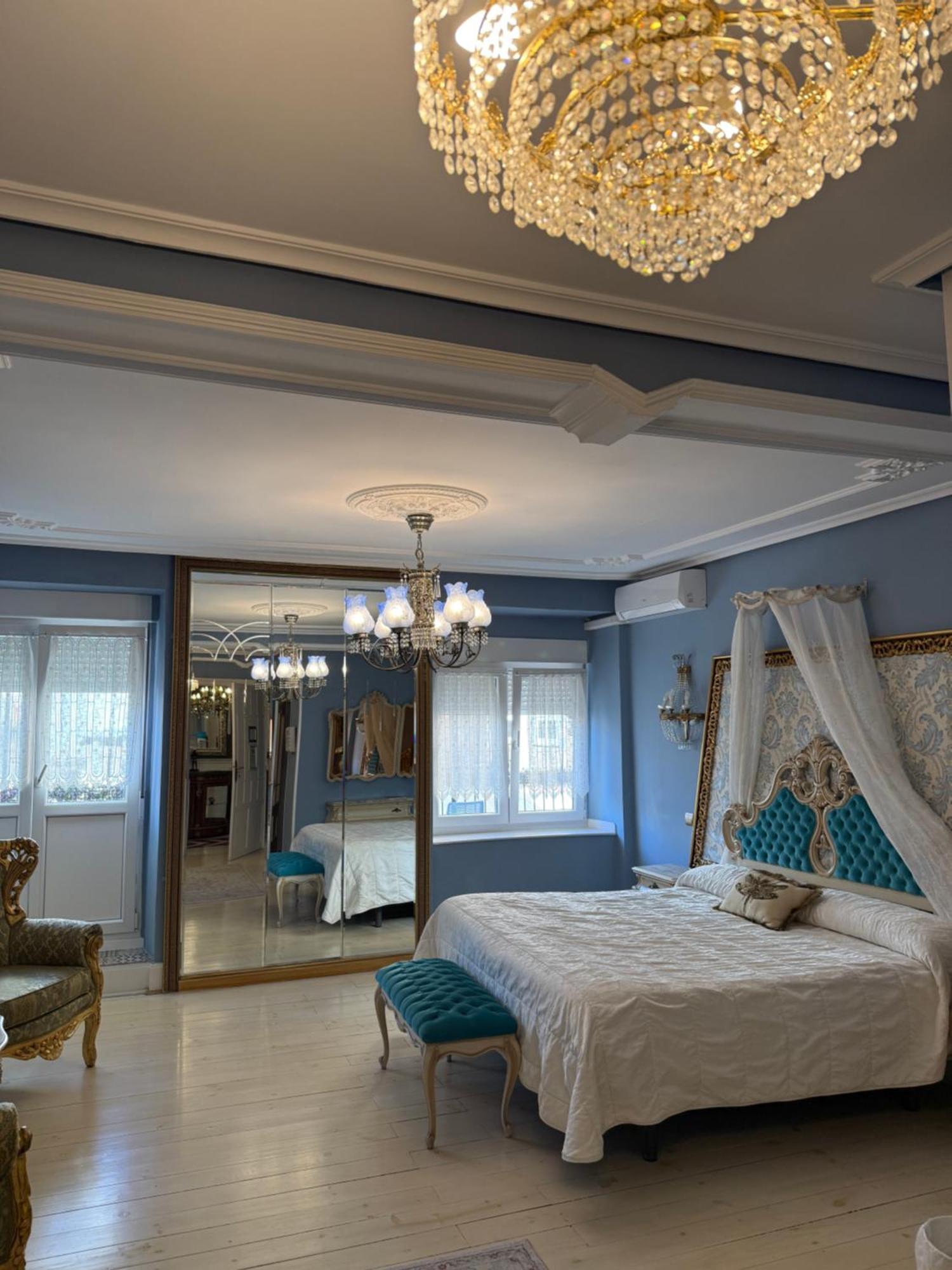 Hostal Boutique Puerta Del Sol Torrelavega Bagian luar foto